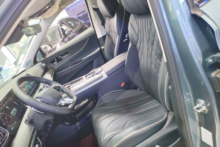 Used Chery Tiggo 9 2023 2.0T Dual-Clutch Two-Wheel Drive Luxury Edition 7 Seats
