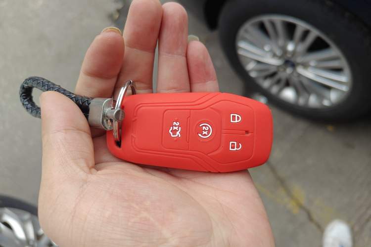 Used Ford Taurus 2017 Facelifted EcoBoost 245 Fashion Edition Vehicle Key