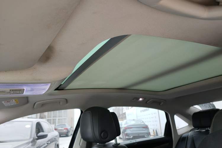 Used Volkswagen Passat 2019 330TSI Luxury Edition China VI Standard
