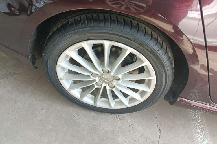 Used Audi A3 2018 30th Anniversary Edition Sportback 35 TFSI Fashion Model Right Rear Wheel Hub