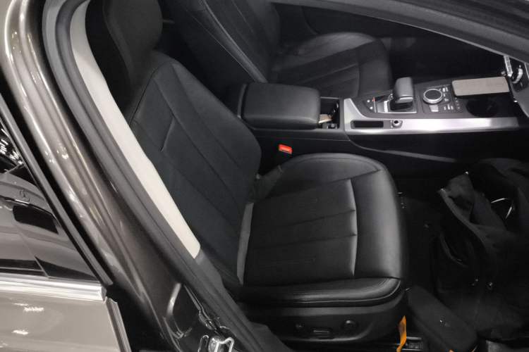 Used Audi A4L 2018 30th Anniversary Edition 40 TFSI Fashion Model