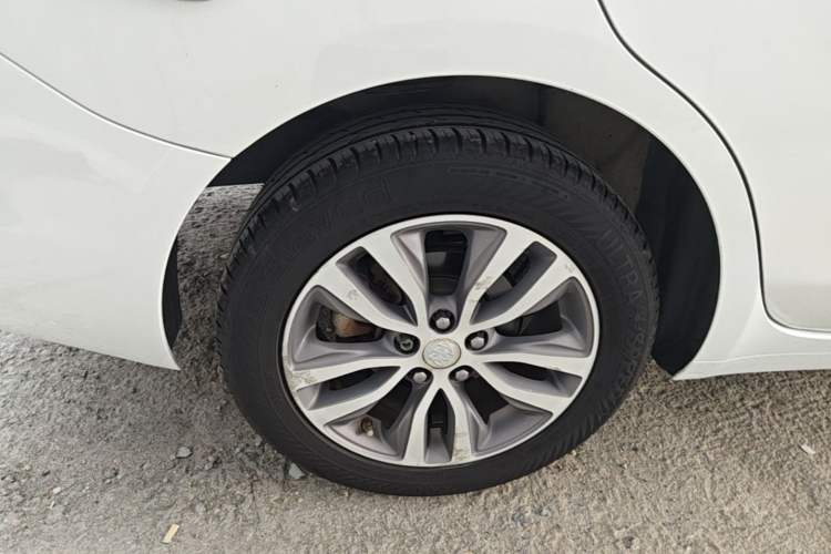 Used Buick GT 2018 18T Automatic Elite Model
