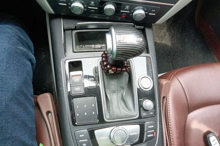 Used Audi A6L 2014 TFSI Standard Model Gear Lever