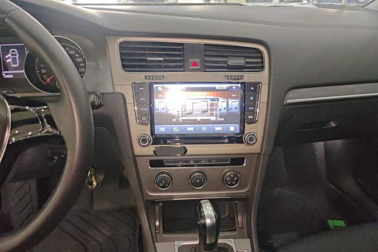 Used Volkswagen Golf 2016 1.6L Automatic Comfort Model
