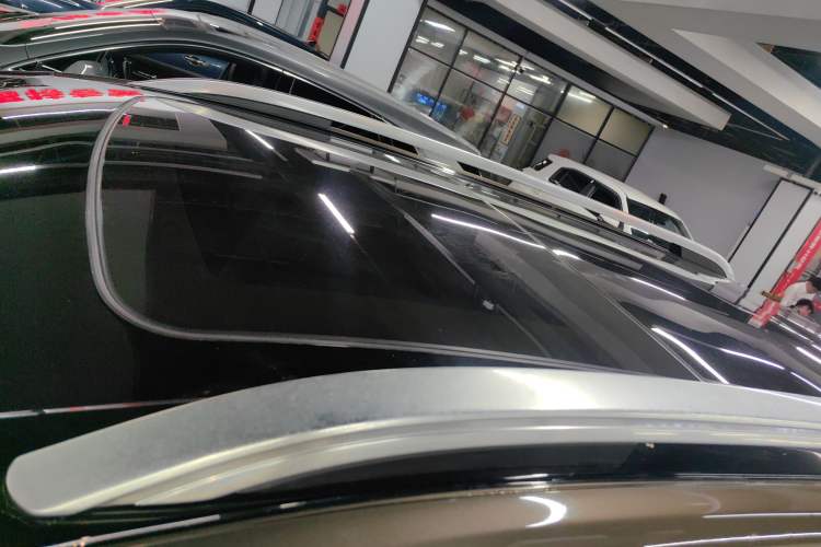 Used Ford Edge 2016 EcoBoost 245 Two-Wheel-Drive Titanium 7-Seater
