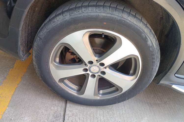 Used Mercedes-Benz GLC 2017 GLC 260 4MATIC Luxury Model
