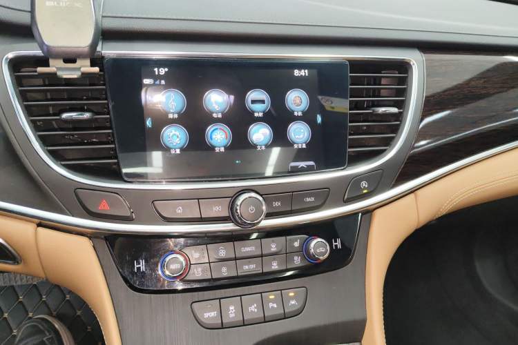 Used Buick LaCrosse 2018 20T Luxury Model
