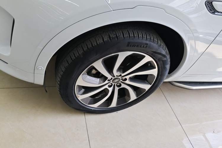 Used Land Rover Discovery Sport New Energy 2021 P300e Performance Tech Edition Exterior 4