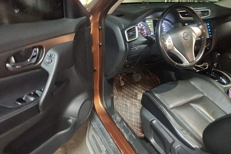 Used Nissan X-Trail 2014 2.0L CVT Comfort Edition 2WD
