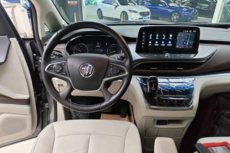 Used Buick GL8 2021 Land Cruiser Executive Class 652T Smart Luxury Model
