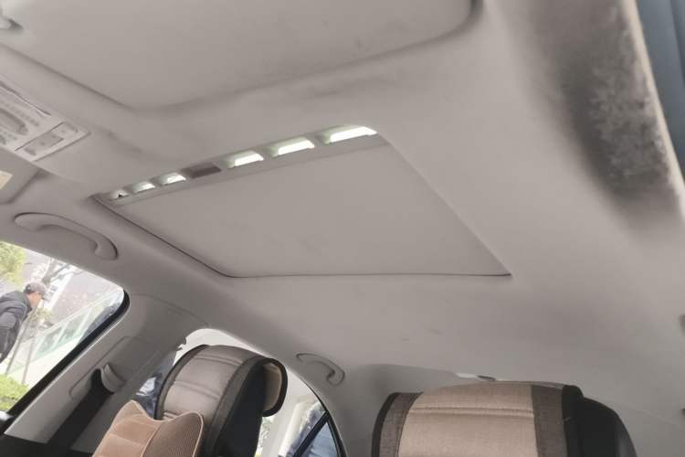 Used Volkswagen Santana 2015 1.6L Automatic Comfort Edition
