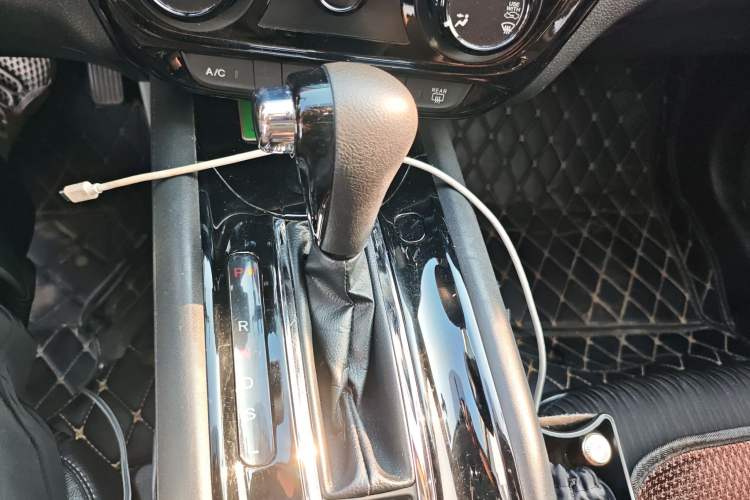 Used Honda Vezel 2020 1.5L CVT Pioneer Edition Gear Lever