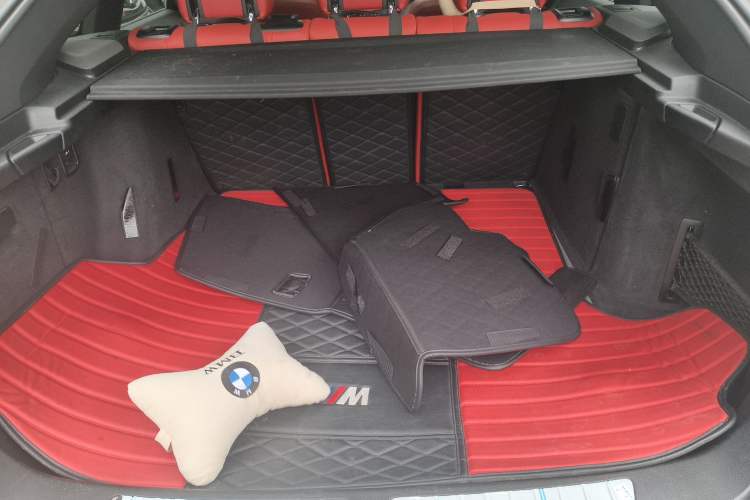 Used BMW 3 Series GT 2019 330i xDrive M Sport Night Edition Trunk