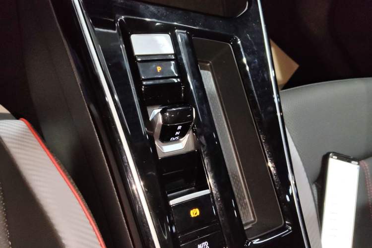 Used Volkswagen Lamando 2024 Lavida L 280TSI DSG Cool & Spicy Edition Gear Lever