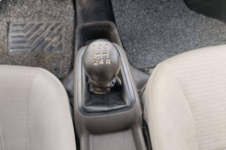 Used Wuling Rongguang S 2023 1.5L Basic Enclosed-Window Vehicle 2 Seats
