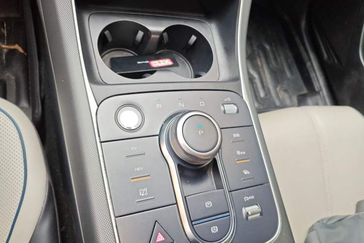 Used BYD Destroyer 05 2023 Champion Edition DM-i 55KM Luxury Model Gear Lever