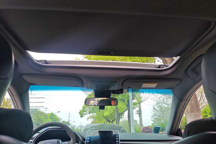 Used Toyota Avalon 2019 2.5L Ambition Version China VI Standard
