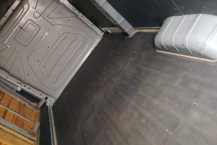 Used Farizon Xingxiang V 2023 V6E Zhonghang Lithium Battery 38.64kWh Value Edition Left Rear Seat