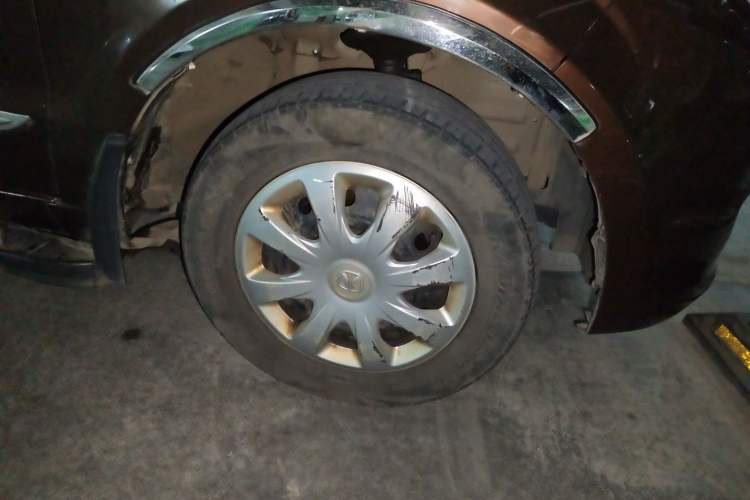 Used BAIC Weiwang M20 2014 1.5L Basic Version BJ415B Right Front Wheel Hub