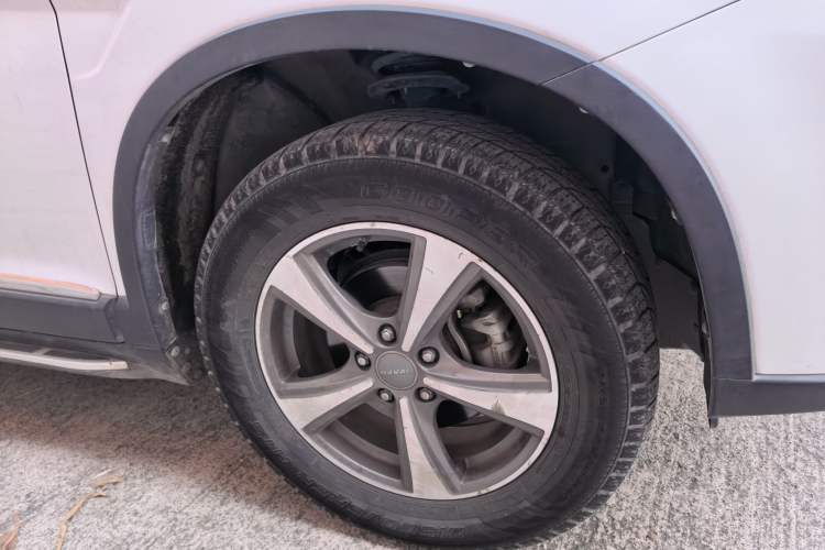 Used Haval H6 2015 Revised Version Sport Edition 1.5T Manual Transmission Two-Wheel Drive Elite Grade