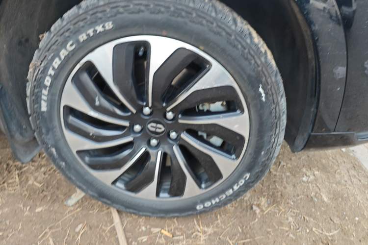 Used Hima AITO M7 2022 1.5T Four-Wheel Drive Luxury Edition Right Front Wheel Hub