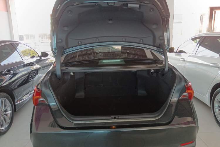 Used Toyota Avalon 2022 2.0L Luxury Edition