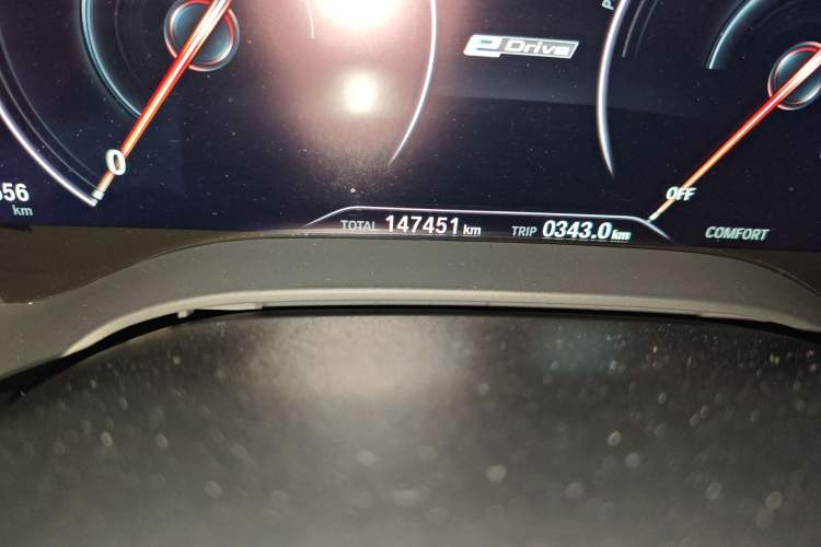 Used BMW 5 Series New Energy 2019 530Le Luxury Package Odometer Close Up