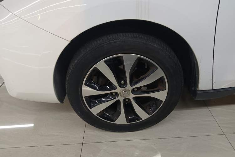 Used Venucia M50V 2017 1.6L XL CVT Luxury Edition