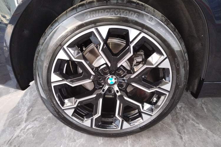 Used BMW X3 2025 Model, xDrive30L Leading M Sport Night Package Right Rear Wheel Hub