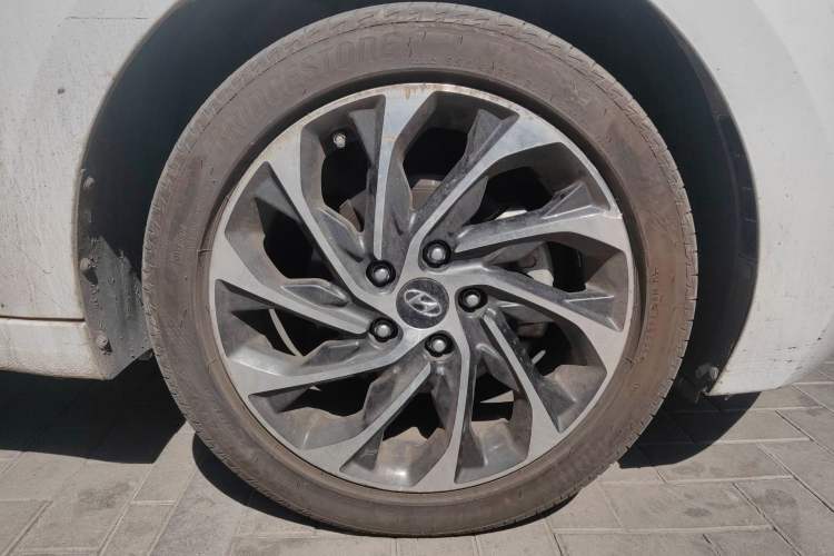Used Hyundai Elantra (6th Generation / Lingdong) 2019 1.4T Dual-Clutch Xuan Dong · Dynamic Model Right Front Wheel Hub