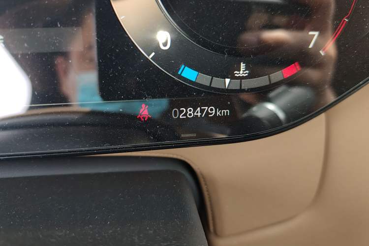 Used Land Rover Range Sport 2023 400PS Dynamic SE Odometer Close Up