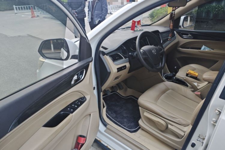Used Baojun 730 2016 1.5L Manual Comfort Version 7 Seats China V Emission Standard