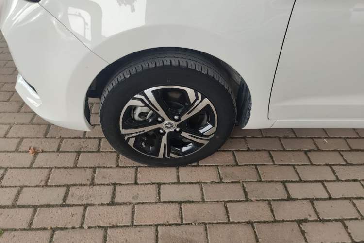 Used CHANGAN OSHAN Benni E-Star 2022 Charming Edition Colorful Model Lithium-Ion Battery Left Front Wheel Hub