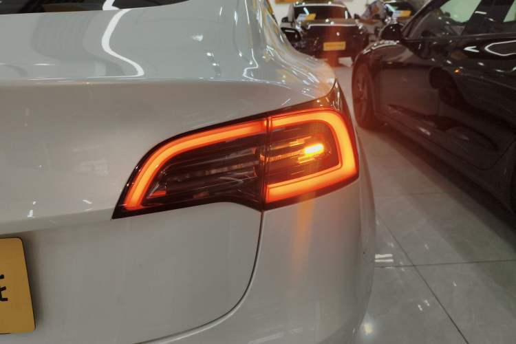 Used Tesla Model 3 2019 Standard Range Rear-Wheel Drive Upgraded Version (60 kWh)