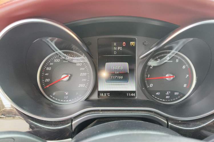 Used Mercedes-Benz V-Class 