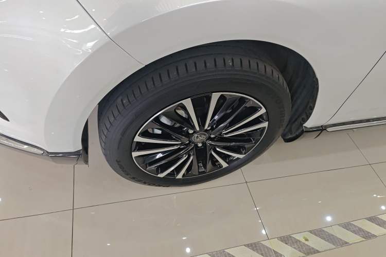 Used Toyota Venza 2022 2.0L CVT Two-Wheel Drive Prestige Edition