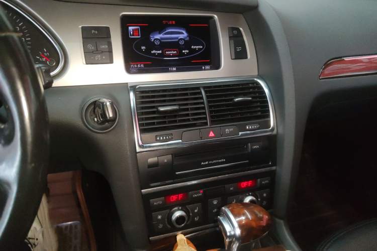 Used Audi Q7 2013 35 TFSI Comfort Model
