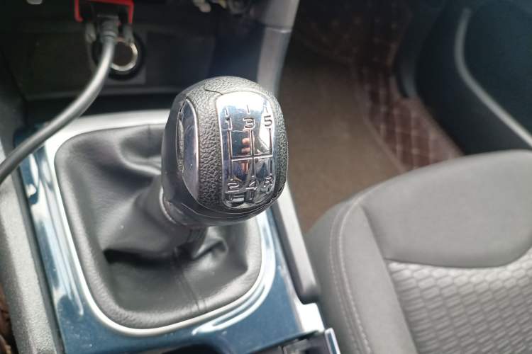 Used Citroen C4L 2014 1.8L Intelligent Drive Manual Enjoyment Model Gear Lever