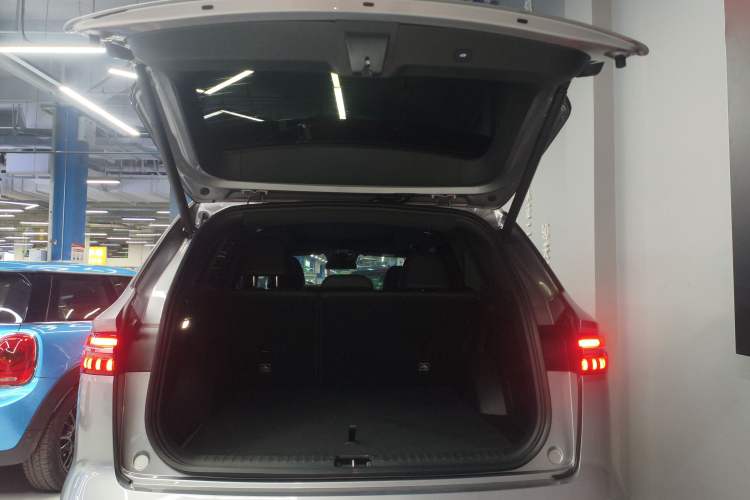 Used Geely Auto Monjaro L 2024 2.0TD High-Power Automatic Two-Wheel Drive Skyline Edition