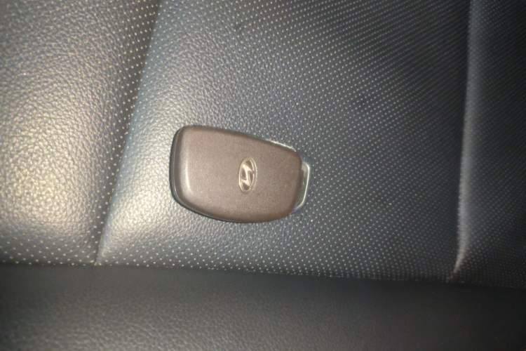 Used Hyundai Tucson 2015 1.6T Dual-Clutch Two-Wheel-Drive Smart Model Vehicle Key