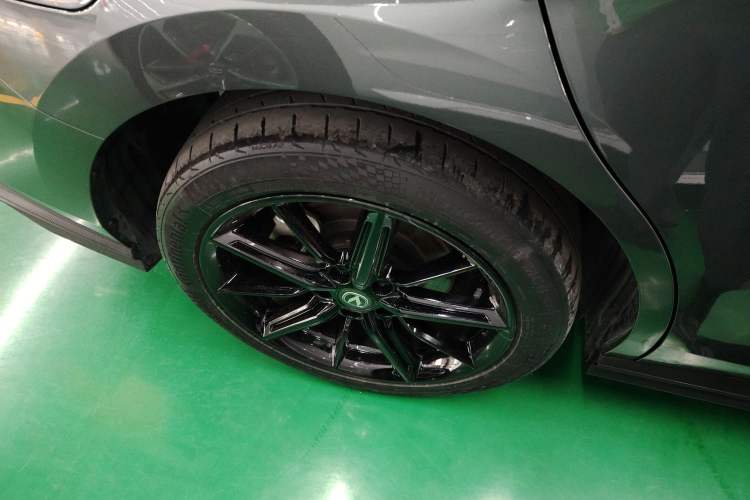 Used CHANGAN UNI-V iDD 2023 ZhiDian iDD 1.5T 113km Smart & Fun Version Right Rear Wheel Hub