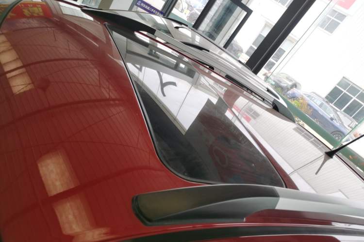 Used Haval H1 2017 Red-Label 1.5L AMT Luxury Model Roof