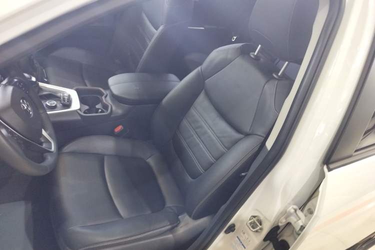 Used Toyota RAV4 2020 Dual-Engine 2.5L E-CVT 4x4 Elite PLUS Edition