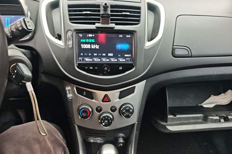 Used Chevrolet Trax 2016 1.4T Automatic Two-Wheel Drive Luxury Version Audio And AC Panel