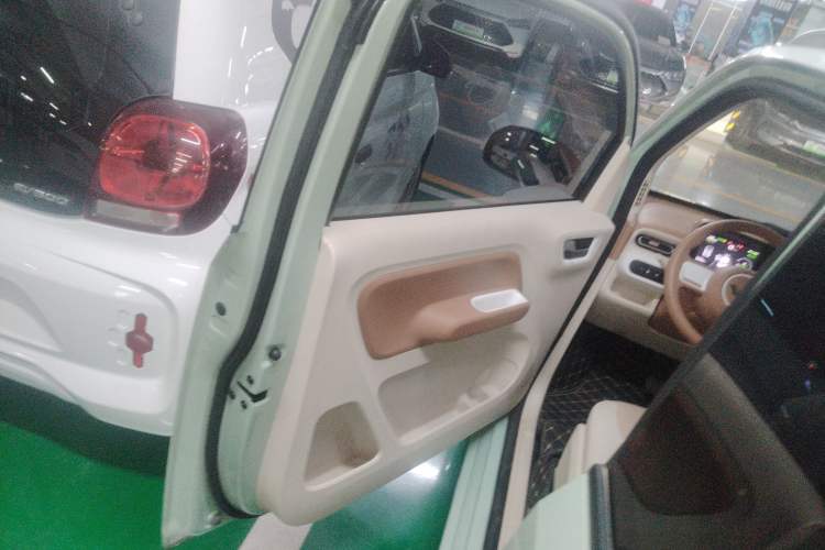 Used Wuling Hongguang MINIEV 2024 3rd Generation 215km Advanced Version