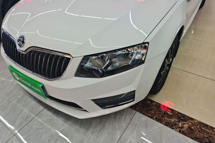 Used Skoda Octavia 2017 1.6L Automatic Smart Drive Edition
