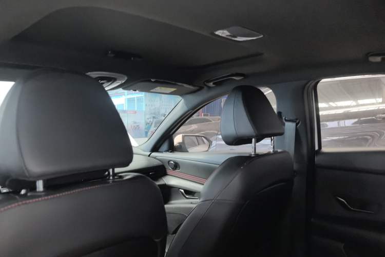 Used Hyundai Elantra 2021 240TGDi DCT LUX Prestige Edition Headliner