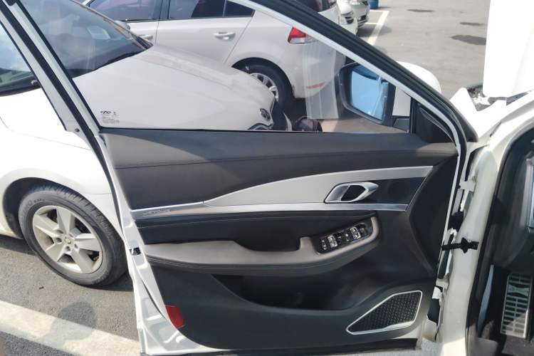 Used JETOUR X70 2020 1.5T DCT YueXing Edition 5 Seats