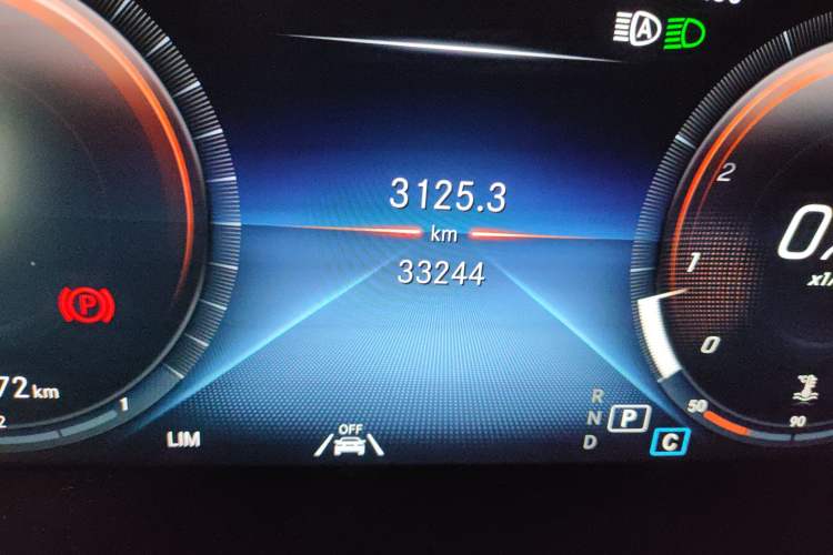 Used Mercedes-Benz GLC 2020 Facelifted GLC 300 L 4MATIC Luxury Edition
