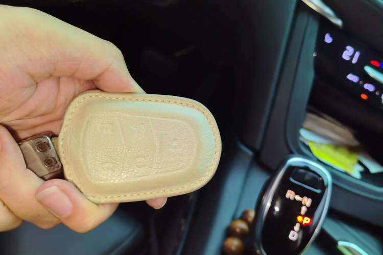 Used Cadillac XT5 2016 28T Four-Wheel Drive Luxury Model Vehicle Key